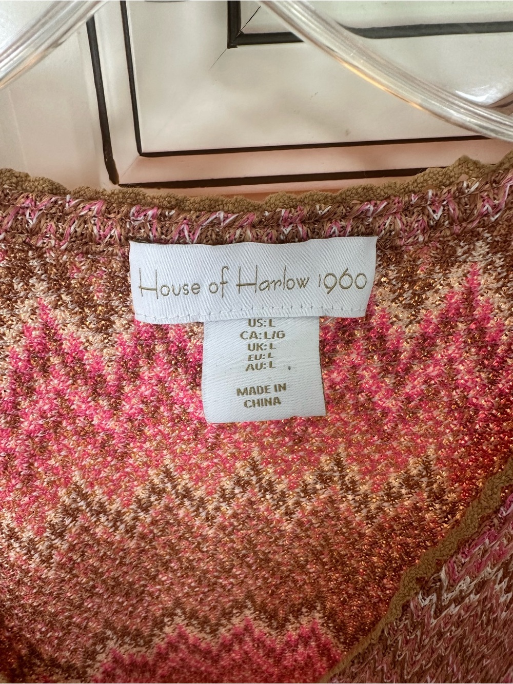 House of Harlow 1960 Pink & Brown Chevron V-Neck Cropped Sweater - Picture 3 of 5